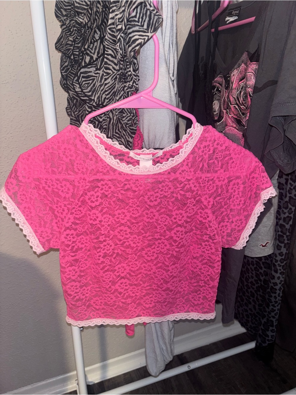 Victoria's Secret Pink floral Lace cropped Short Sleeve Tee